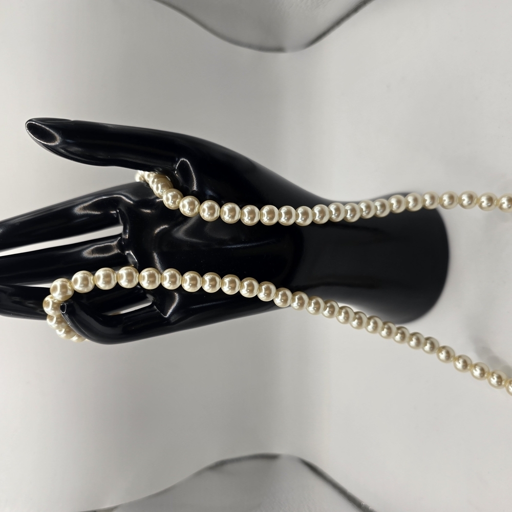 1920s Vintage 24" FAUX Pearl Necklace - Picture 2 of 5